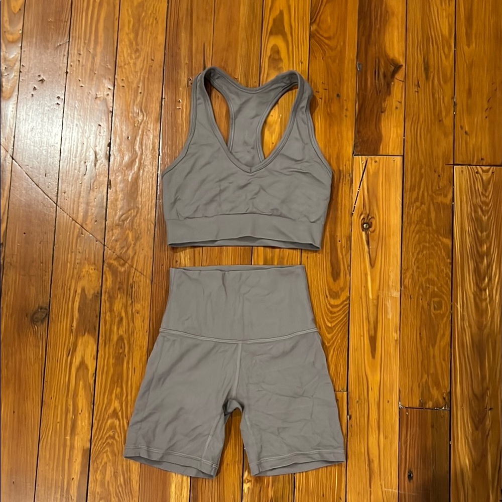 Lululemon Lavender workout Set!